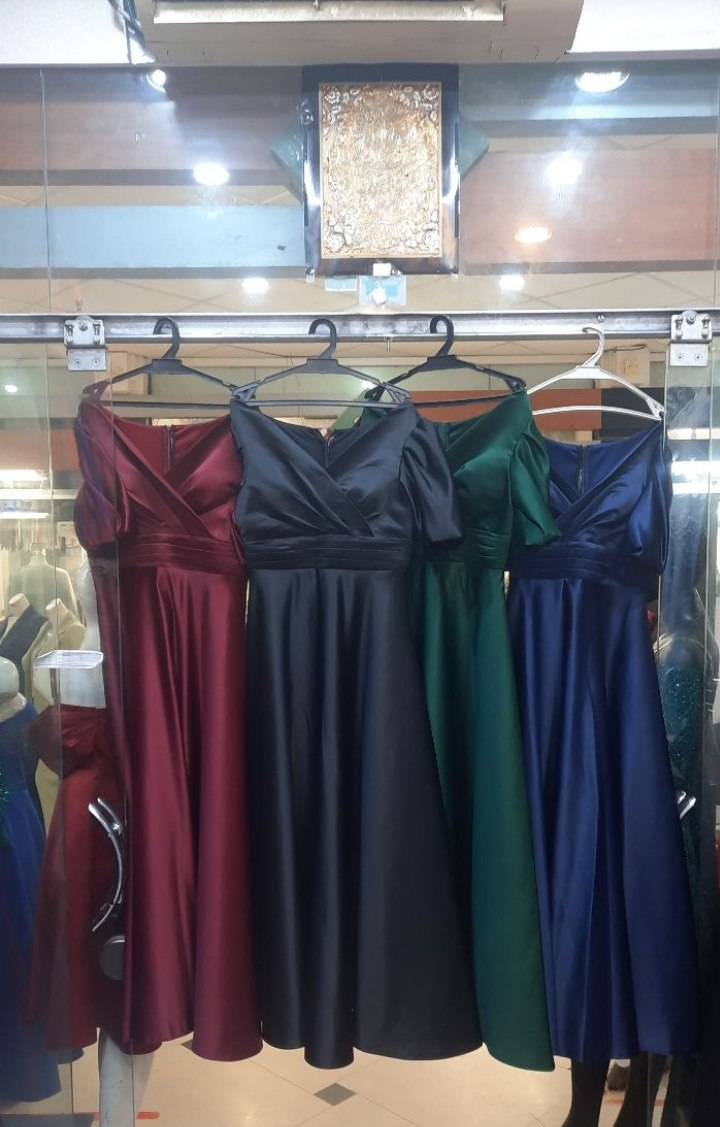 لباس ماکسی مجلسی زنانه ساتن آمریکایی اصل درجه یک مهسا ،پیراهن مجلسی زنانه ساتن شیک و جذاب در رنگ بندی مشکی، سرمه ای ، زرشکی ، یشمی ، آبی کاربنی از سایز ۳۶ تا ۴۸